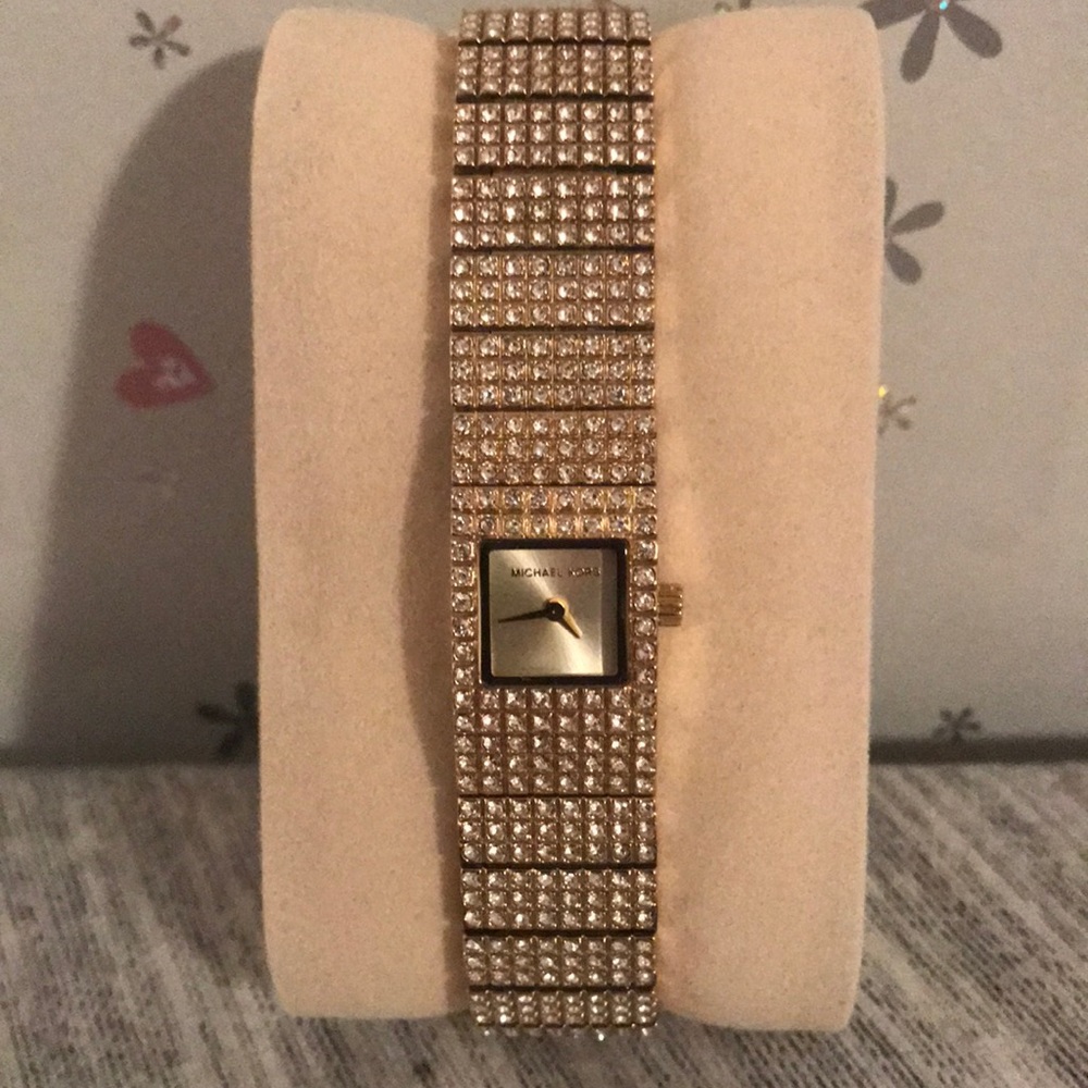 Michael Kros beautiful and distinguished watch